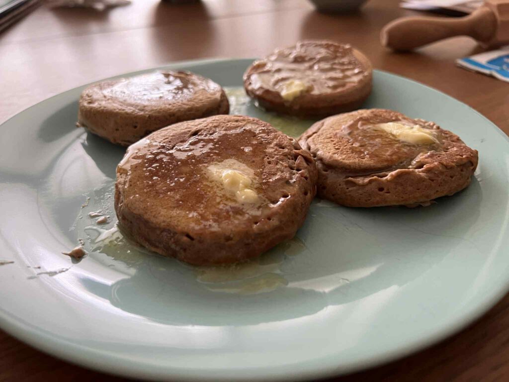 Pannenkoekjes van de spelt/kaneel mix van Professor Pannenkoek